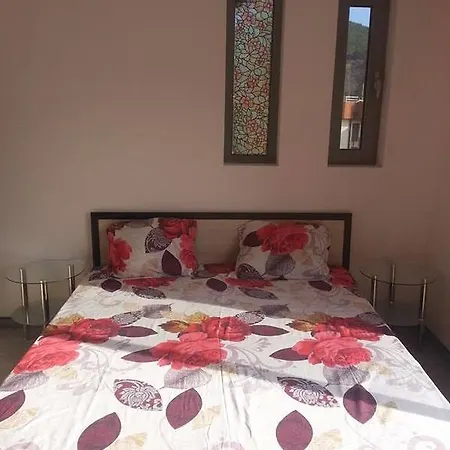 Guest House Family بيت ضيافة ساندانسكي